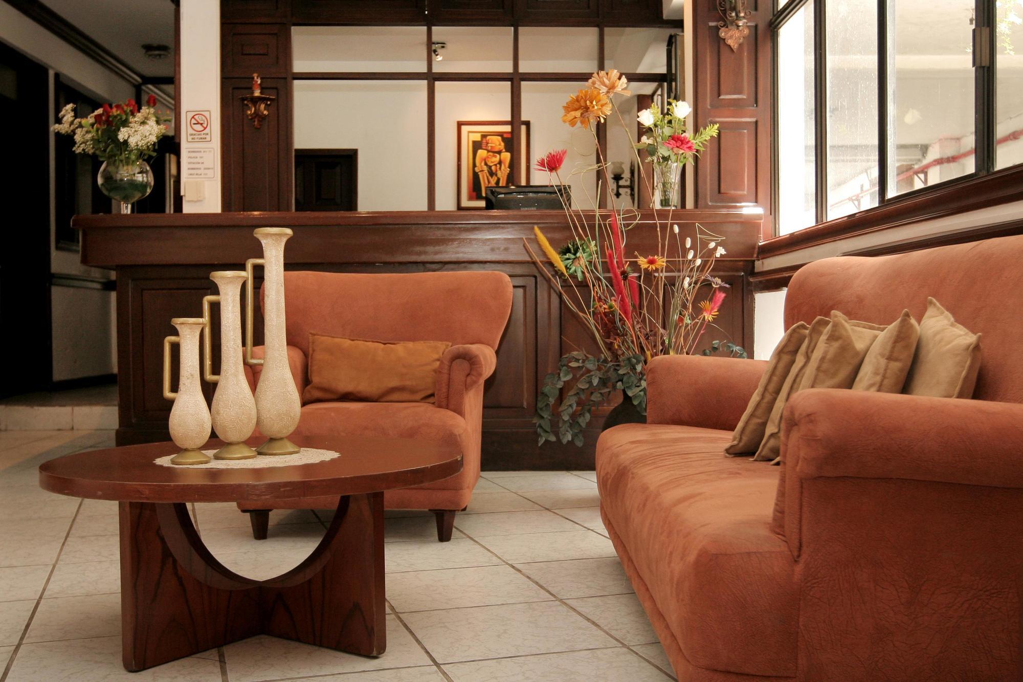 Hotel Interamericano Quito Extérieur photo